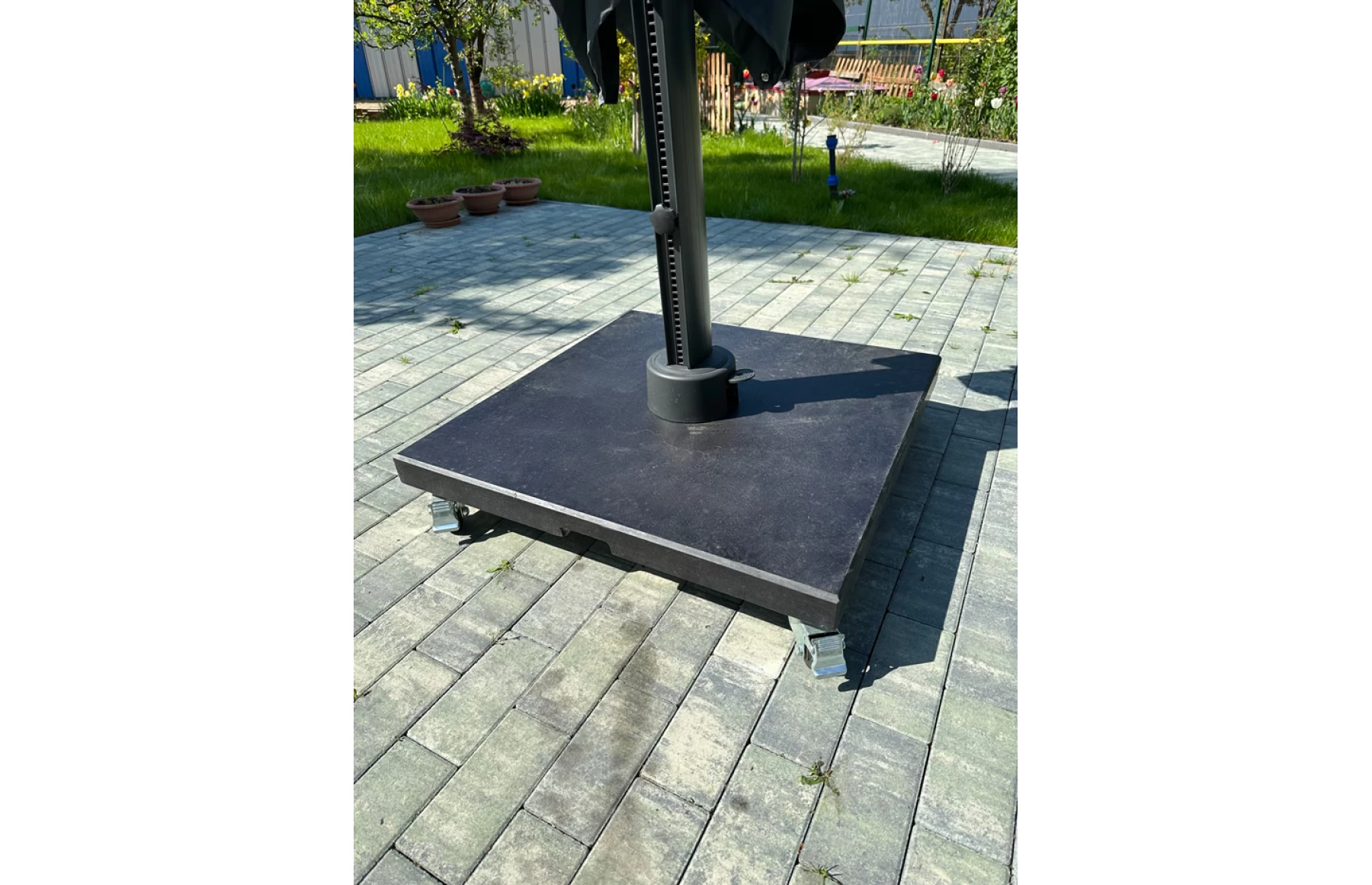 Umbrela de soare 3x3m pentru terasa si gradina, aluminiu, pliabila, culoare gri antracit, include suport granit